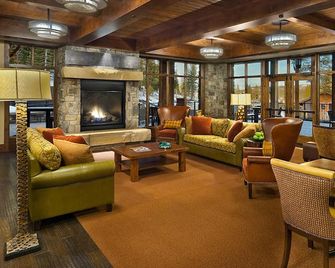 2 Northstar lodge Resort, Ski-In/Out, Heated Pool - Truckee - Salon