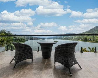 Hatton/Villa Serenity - Hatton - Balcony