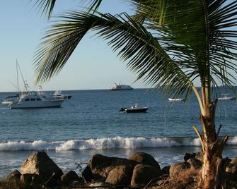 Villas Casa Loma - Suite 202: Tropical Villa with Pool and Spectacular Views - Playa Flamingo - Playa