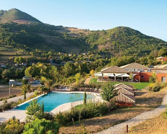 Domaine Saint Esteve - Millau - Piscina