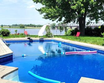 Villa Delrose Waterfront - Montreal - Pool
