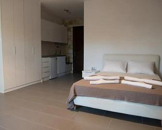 Green Hill - Loutsa - Bedroom