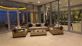Ramada Hotel & Suites by Wyndham Istanbul Atakoy - Istanbul - Hành lang