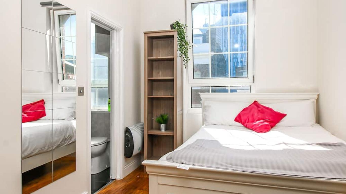 Private en-suite Room @ Liverpool street, Brick Ln