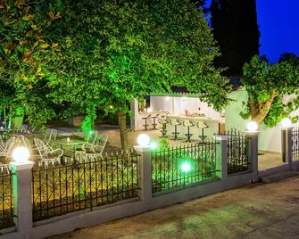 Silver Bay Hotel - Kontokali - Budova