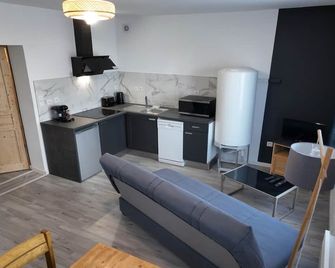 Bright city apartment with 2 private indoor parking spaces - Raismes - Cuisine