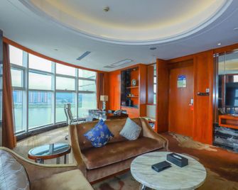 Guolong Hotel - Wuzhou - Habitación