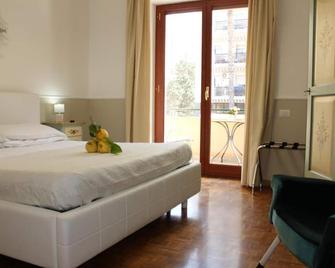 索倫托檸檬客房飯店 - 蘇連多 - 臥室