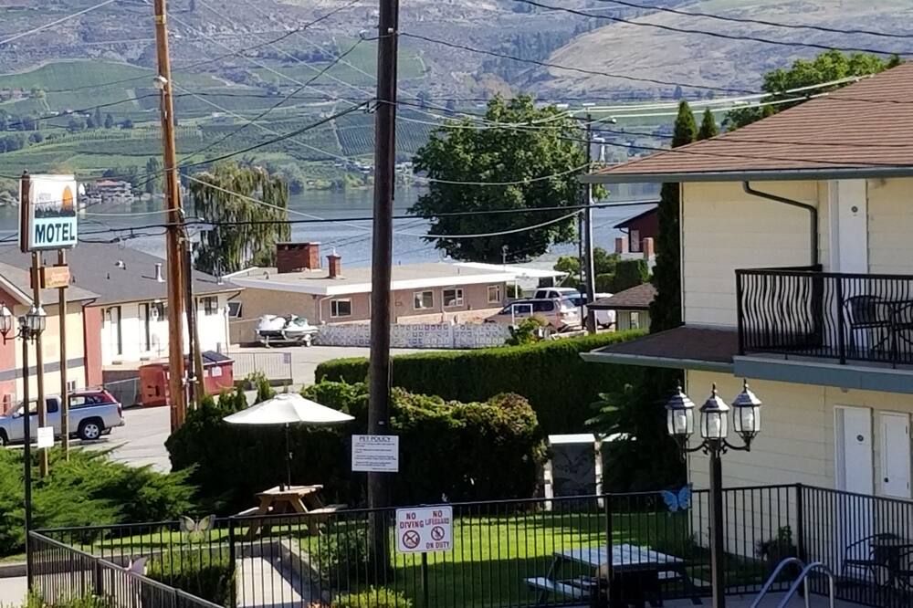 Osoyoos Lakeview Inn & Suites - Osoyoos - Outdoor view