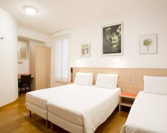 Hotel Darcet - Paris - Bedroom