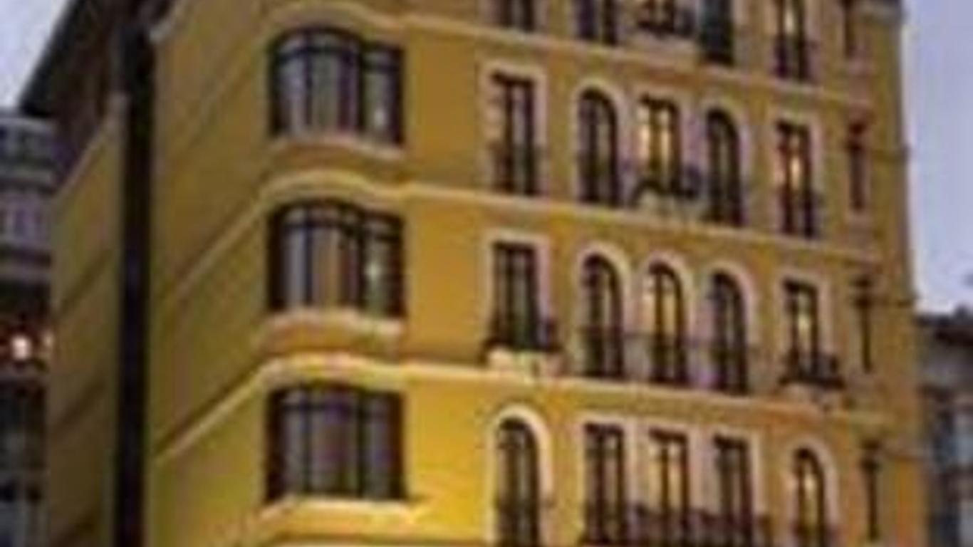 Mega Residence Hotel