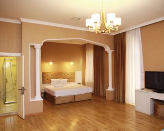 Deluxe Hotel Ganja - Gandja - Habitación
