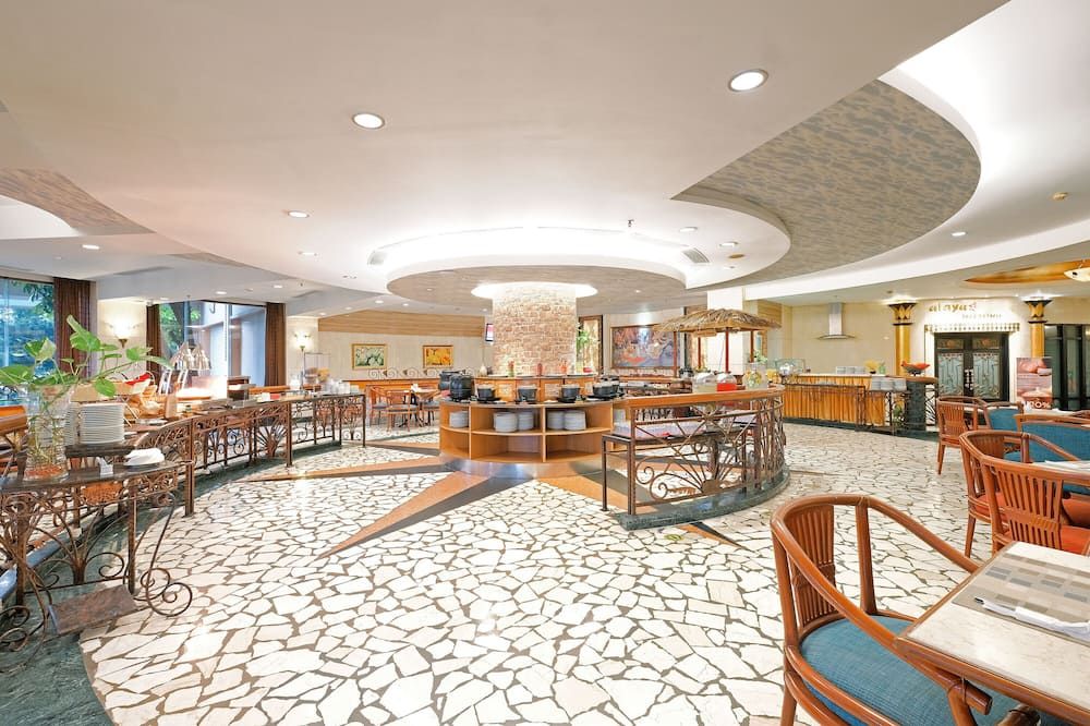 Sunlake Waterfront Resort & Convention - ג'קרטה - מסעדה