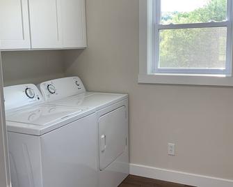 Wind in the Willows Cottage - Meadville - Wasserette