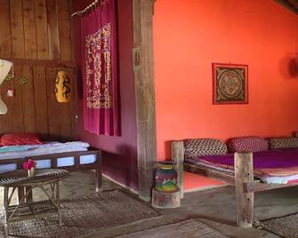 Shanta Ghar A Rustic Guesthouse - Chitwan - Habitación