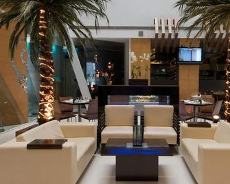 The Regenza By Tunga - Navi Mumbai - Oleskelutila