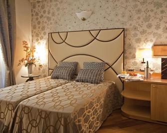 Hotel Europa - Verona - Bedroom