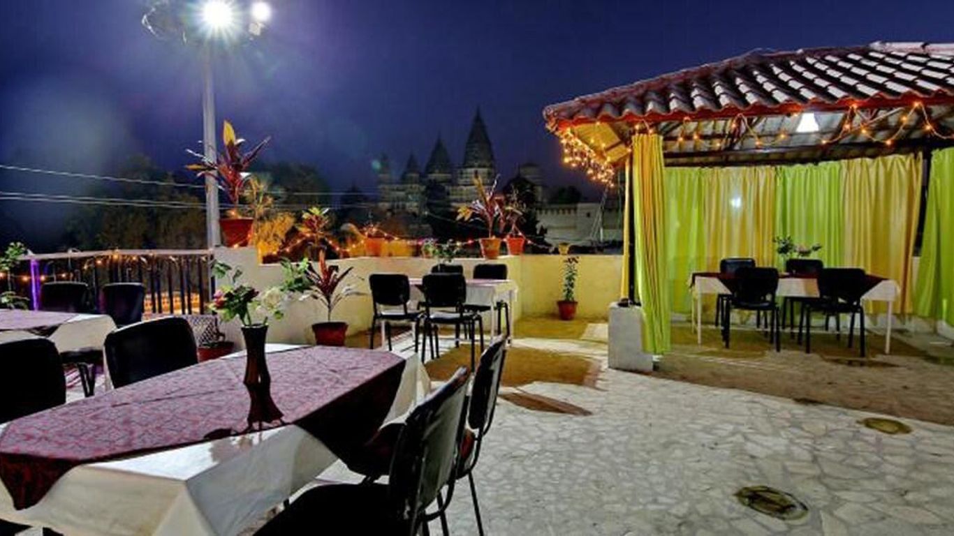 Aditya Hotel Orchha