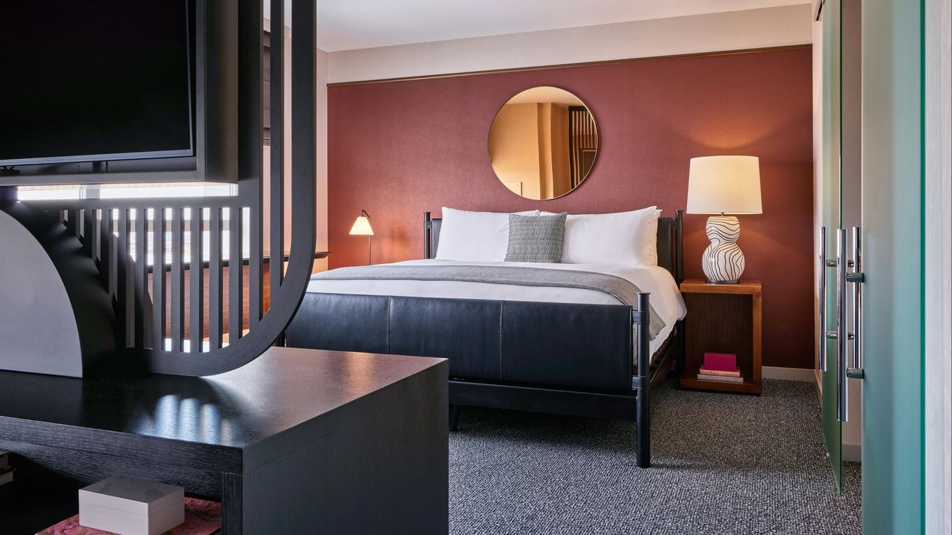 Loews Chicago O'Hare Hotel