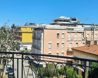 Hotel La Dolce Vita - Rimini - Balcony