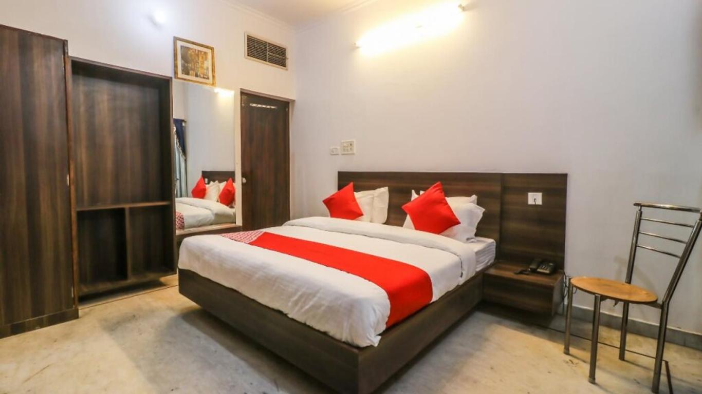 OYO 1049 Nirman Nagar