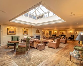 ذا سوانز نيست هوتل - ستراتفورد ابون آفون - ردهة