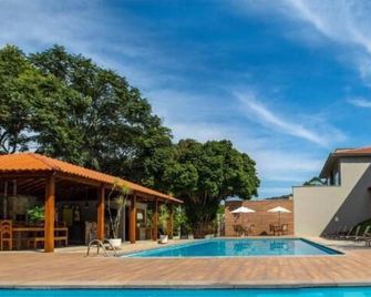 Pousada Recanto Das Araras - Tiradentes - Piscina