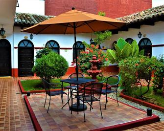 Hotel Delfín Comitán - Comitán - Innenhof