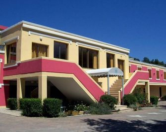 Hotel La Meridiana - Urbino - Edificio