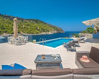 Luxury Kefalonia Villa | Villa Plori | Private Pool | 2 Bedrooms - Asos - Pool