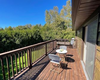 A Lovely Escape In Hope Bay, Bruce Peninsula - South Bruce Peninsula - Balkon