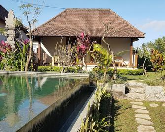 Buda Cottage Ubud - Ubud - Bể bơi