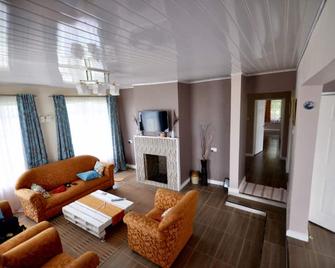 Lamanis Haven - Kakamega - Living room