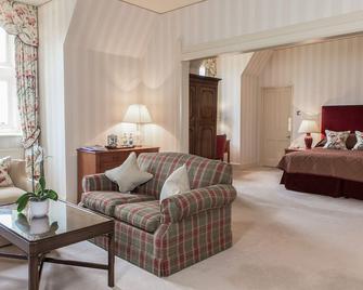 Horsted Place Hotel - Uckfield - Living room