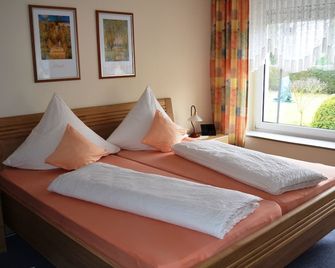 Holiday Apartment 'altars' with Weinbergblick - Trittenheim - Schlafzimmer