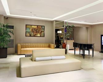 City Garden Suites Manila - Μανίλα - Σαλόνι ξενοδοχείου