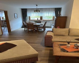 Vacation apartment Schank - Holiday apartment Schank F - Idar-Oberstein - Living room