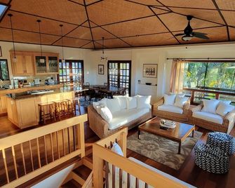 North Shore Oasis, Hot Tub, across street from beach. Inquire for dates/prices. - Haleiwa - Salon