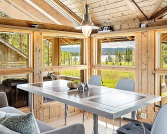 6 Person Holiday Home in Tisleidalen-by Traum - Tisleidalen - Dining room