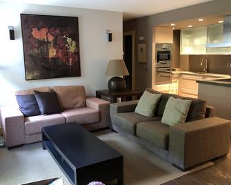 Rural Apartment with capacity for 4 people - Llanes - Salon