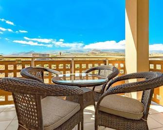 Grande apartamento, Sotavento 3, La Tejita, El Medano - Granadilla - Balcony