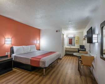 Motel 6 Dothan - דותן - חדר שינה