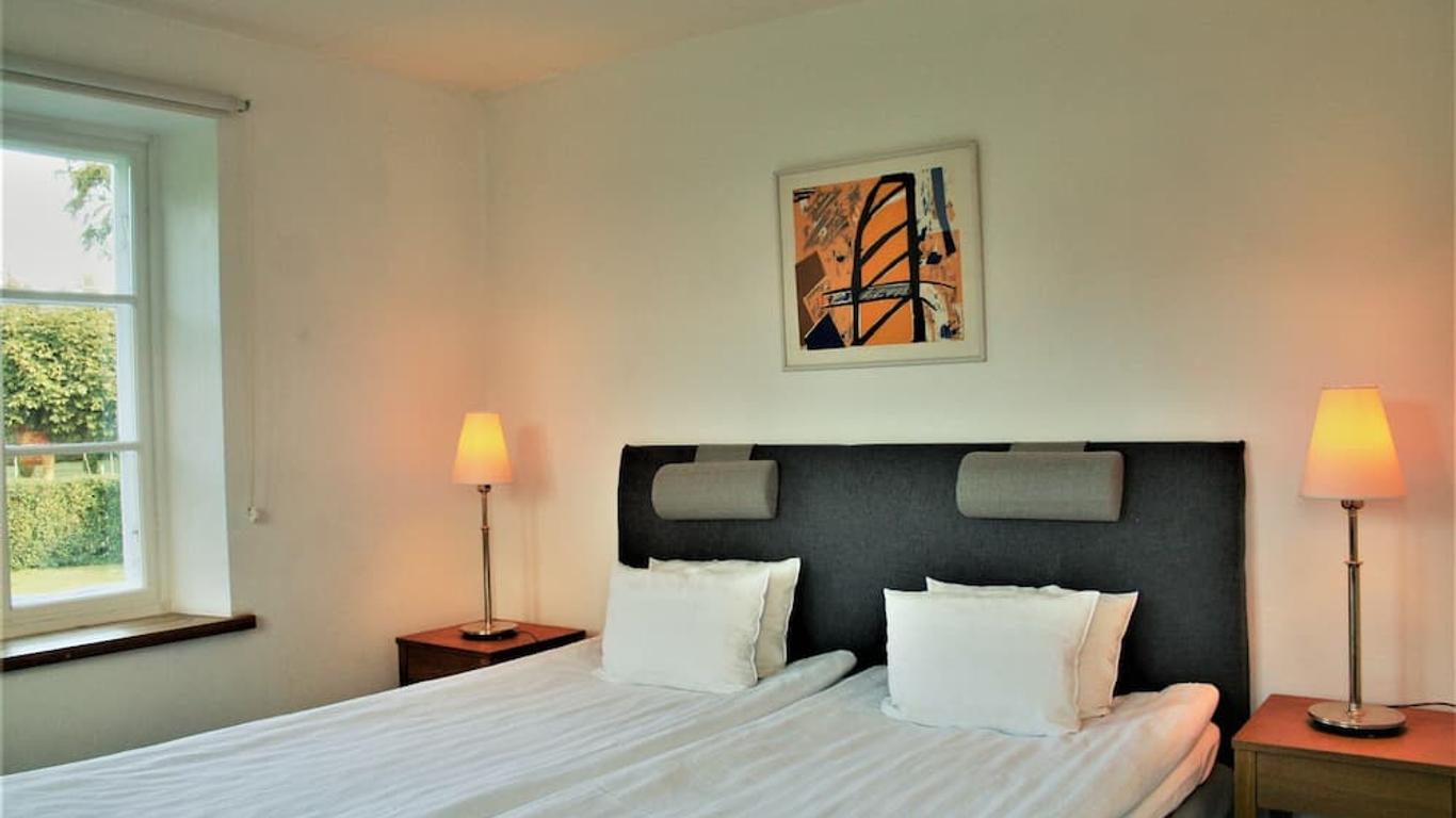 Hoby Gård Bed & Breakfast