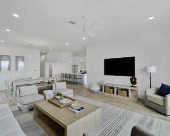 Beachfront Oasis - Private Pool + High End Finishes - Pass Christian - Living room