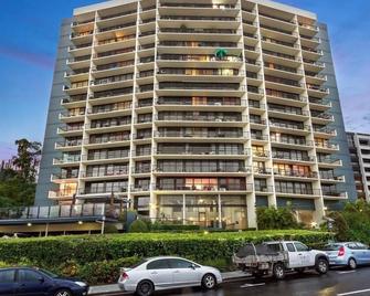 River Plaza Apartments - Brisbane