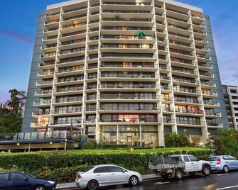 ريفر بلازا أبارتمنتس - بريسبان - مبنى