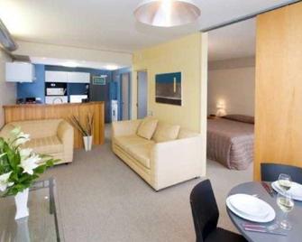 Stay at St Pauls - Wellington - Wohnzimmer