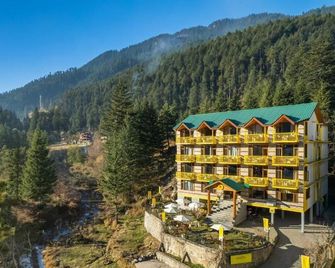 The Hosteller Manali, Old Manali - Manali - Building