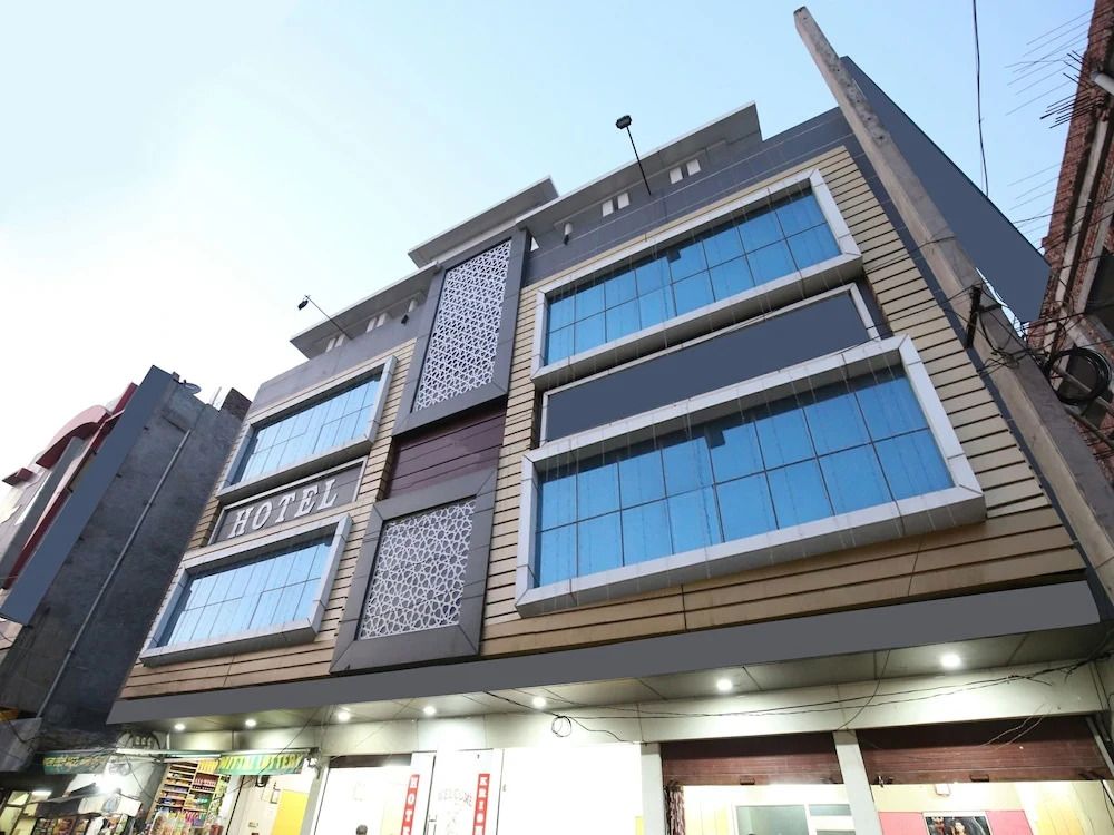 OYO 11882 Hotel Krishna - Bathinda - Building