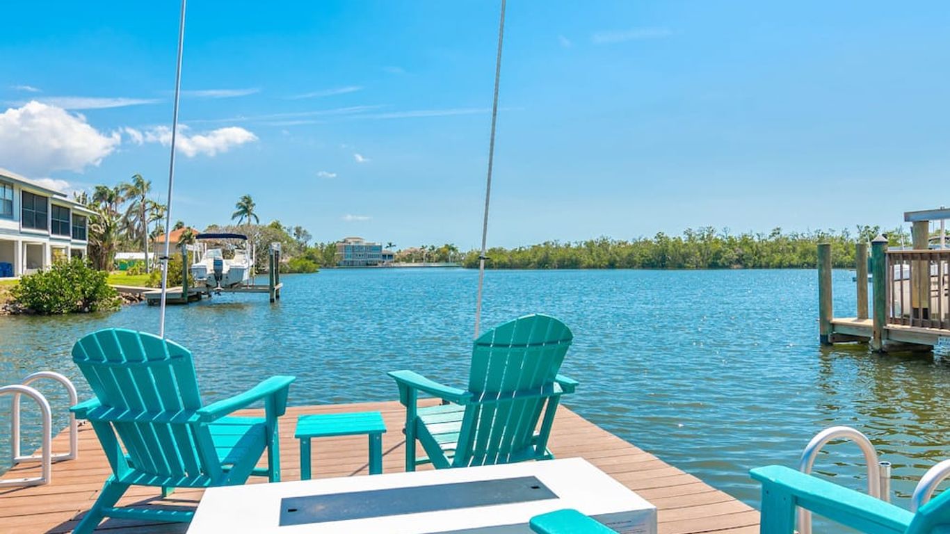 Latitude 26 Waterfront Boutique Resort - Bonita Springs